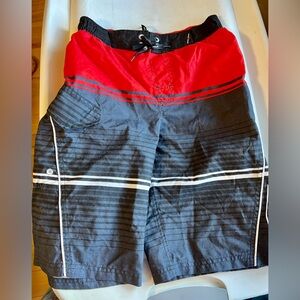 ZeroXposur boys large (14/16) board shorts.